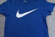 boy's NIKE t-shirt . Age 6/7
