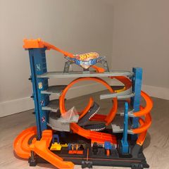 Hot wheels ultimate shark garage - Available first week of April.