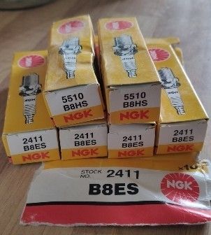 Spark plugs x4 B8ES x2 B8HS