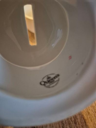queens china child's money box