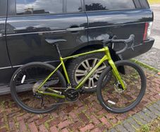 Gravel bike Brand new(maybe 5 miles)