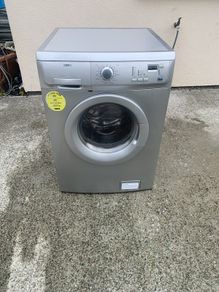 washing/dryer  Zanussi 6 kg 1200 spin . .