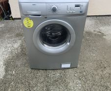 washing/dryer  Zanussi 6 kg 1200 spin . .