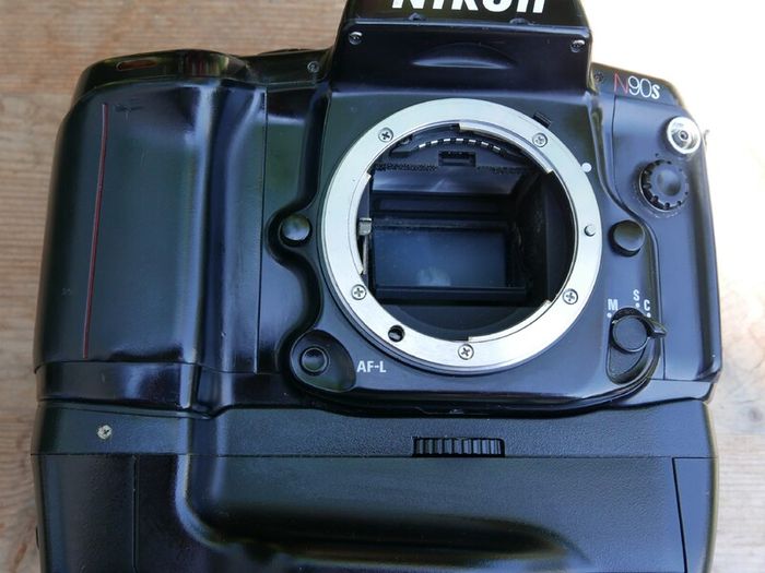 Nikon  N90s 35mm Film Camera Body  Tested