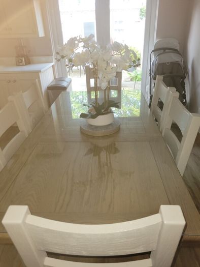 table and chairs