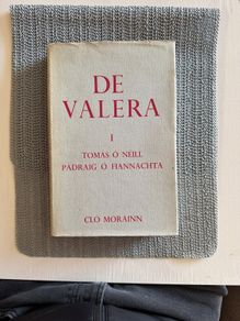 O'Neill, THOMAS PATRICK De Valera 1 / Tomas O Neill, Padraig o Fiannachta 1968