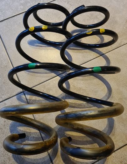Mercedes-benz Vito W447 Two Front Coil Springs