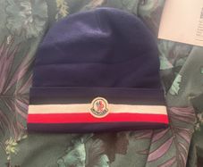 Moncler hat