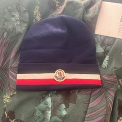 Moncler hat