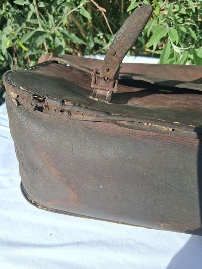 3 X  Quality Vintage Leather Satchels