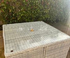 Rattan cube