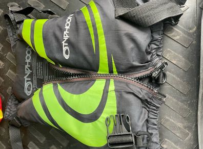 Typhoon life jacket/buoyancy aid size junior