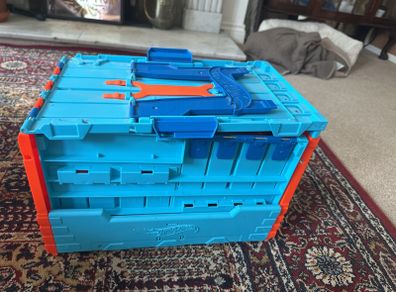 Hot Wheels Track Builder Race Crate