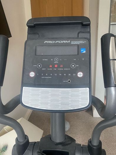 ProForm Cross Trainer Elliptical Trainer Excellent Condition