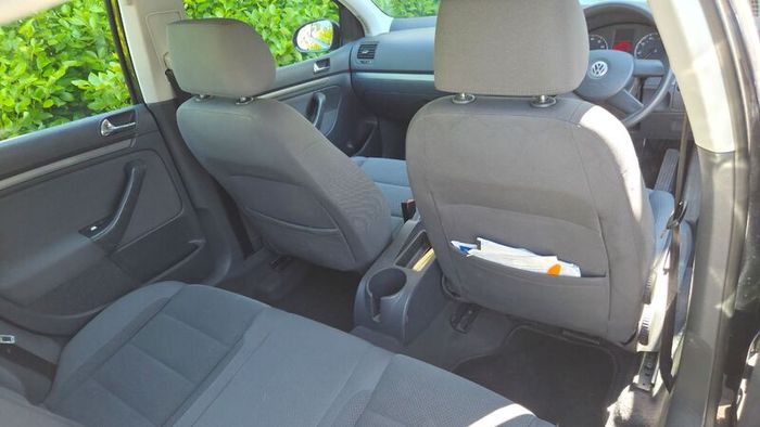 2004 Volkswagen Golf - Read Discription