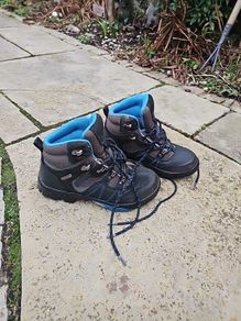 Girls Hiking boots vibram sole Uk3