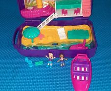 Polly pocket
