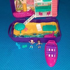 Polly pocket
