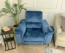 EZ Living power recliner, 1 seater