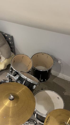 Pearl drum set