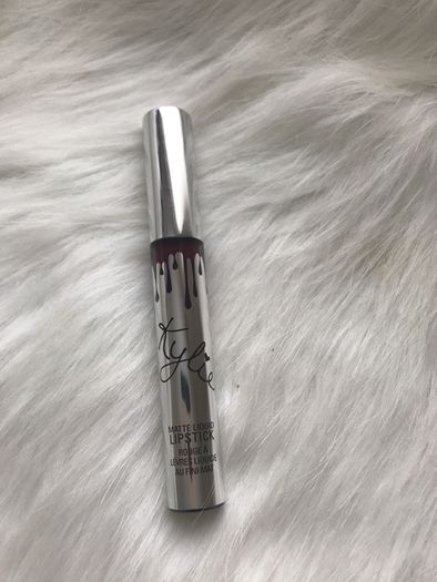 kylie cosmetics matte liquid lipstick in KOURT K genuine