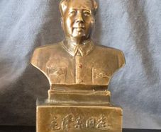 Small vintage bronze bust of chairman mao