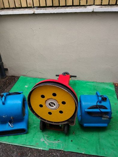 Floor high speed buffer