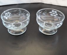 Vintage Etched Crystal Footed Dessert Bowls Pair Grapevine Leaf Design