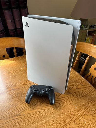 PS5 Digital Edition and Controller