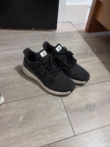 adidas runner UK9,5