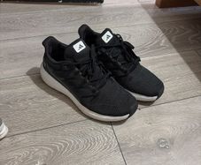 adidas runner UK9,5