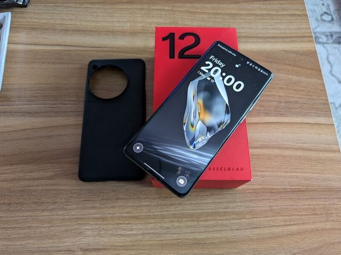 OnePlus 12 512gb Dual SIM Factory Unlocked in mint condition