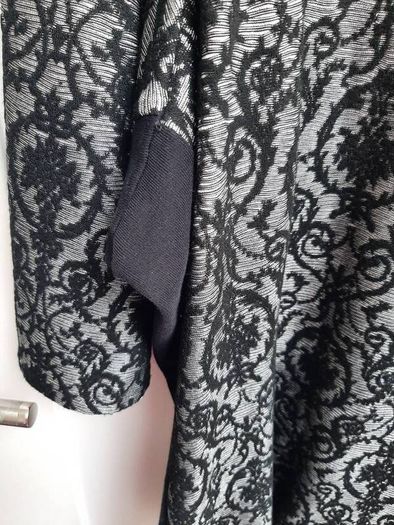 Silver & black evening top UK 30