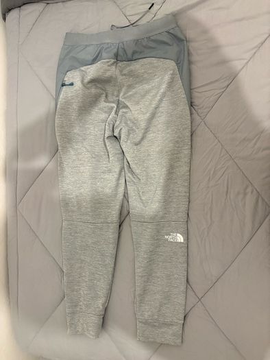 The north face mens joggers small
