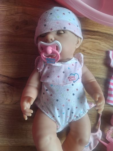 Dolls cot & Missy Kissy doll