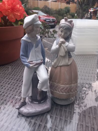 2 Lladro figurines, no damage