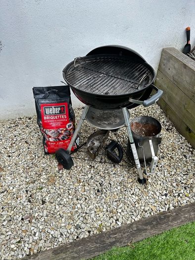 Weber charcoal bbq with extras