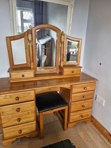 Dressing table with Tri Fold mirror and matching stool