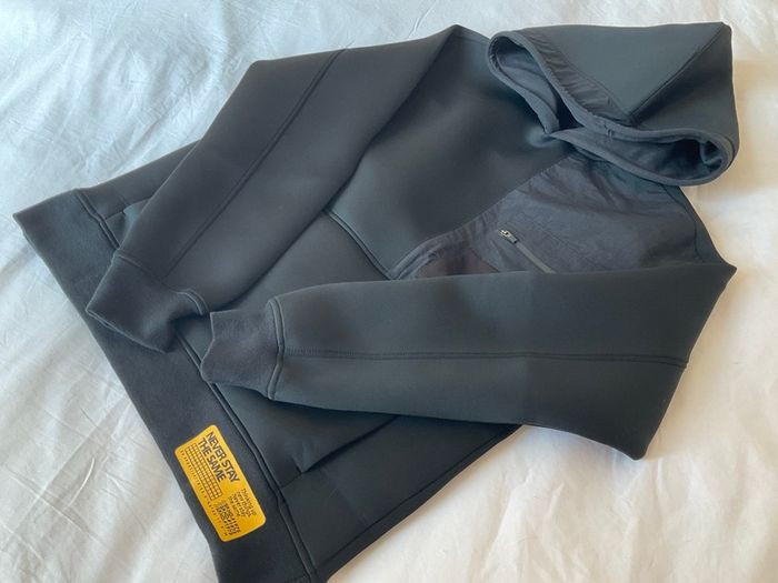 Boys gorgeous black hoodie from Zara 13 14