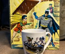 Batman & Robin Mug (1966) + Batman Bumper Book