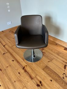 salon chair