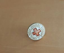Vintage Italian Red Cross Youth badge