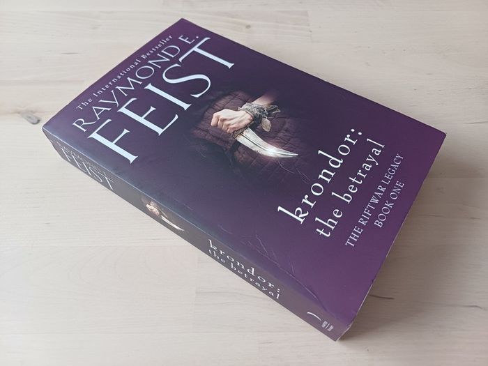 Krondor - The Riftwar Legacy Books 1 & 2 by Raymond E. Feist (Fantasy Paperbacks 2019)