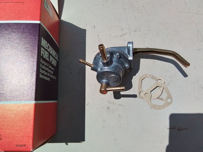 Mazda 323 Fuel Pump.