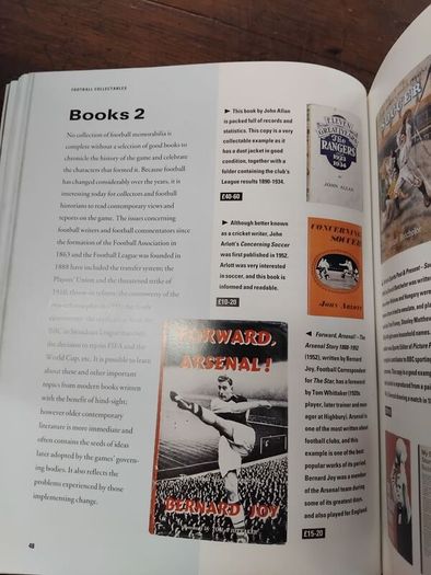 Hamlyn Guide to Football Collectables