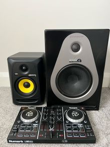DJ STARTER KIT. Mixer, studio monitors & cables