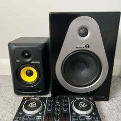 DJ STARTER KIT. Mixer, studio monitors & cables