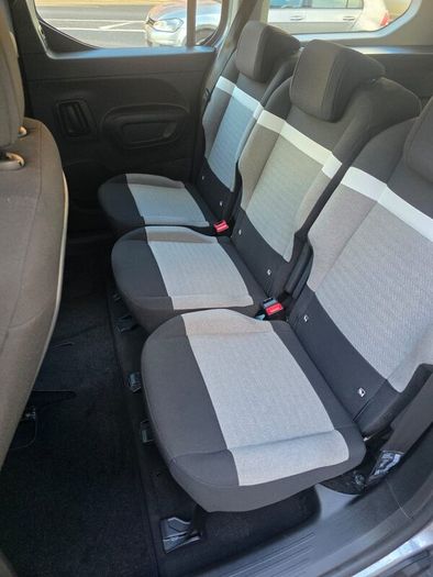 232 Citron berlingo 7 seater wheelchair for rent
