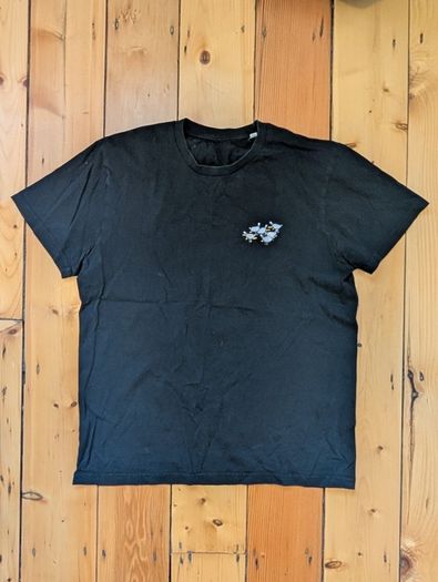 Pigeon t-shirt, size M