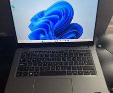 Dell Latitude 5330 2in1 Laptop i5/8GB/256SSD/FHD